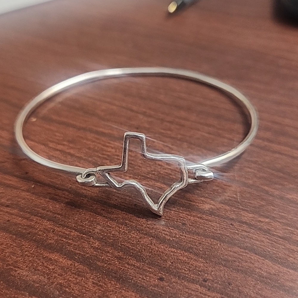 RETIRED JAMES AVERY Texas Forged Hook On Bracelet